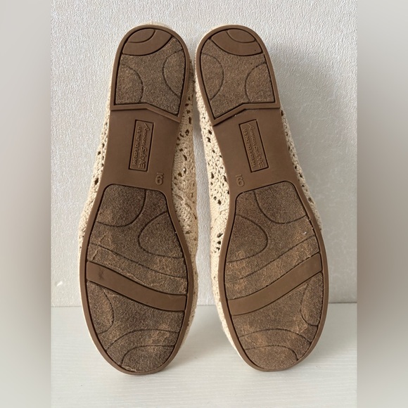 American Eagle Outfitters | Crochet Tan Flats| Women’s size 9 - Picture 2 of 5
